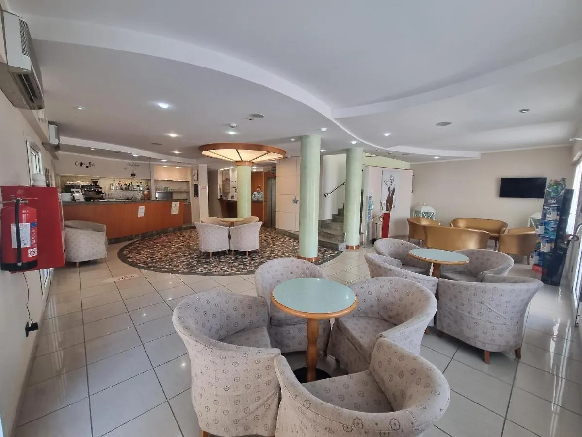 Hotel Marina ريتشيوني