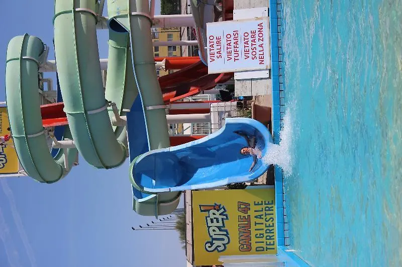 Hotel Marina ريتشيوني